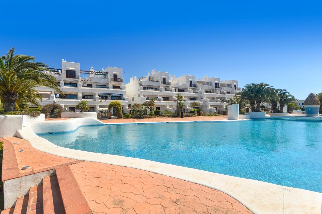 Apartment Calas Near The Sea. *